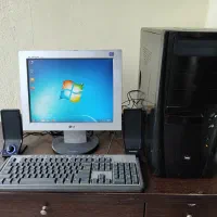 کامپیوتر آماده ۵۰۰۰ رم ۴ ddr2 هارد ۱۶۰ گرافیک ۱