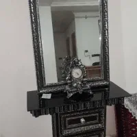 آینه به همراه میز سه کشو