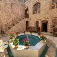 کار در مطبخ اقامتگاه سنتی