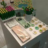 فروش لوازم تحریر نو و فانتزی به علت جمع آوری مغازه|حراج|شیراز, شهرک قمشه|دیوار