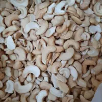 کشمش و بادام هندی