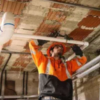 نیازمند لوله کش آب و فاضلاب (شهرستان لامرد)