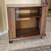 میز تلویزیون چوبی چرخدار