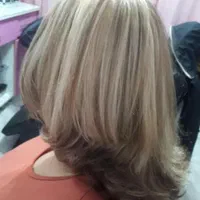 خدمات و آموزش آرایشگری|خدمات آرایشگری و زیبایی|کرمانشاه, |دیوار