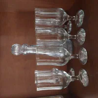 لیوان و تنگ شیشه ای