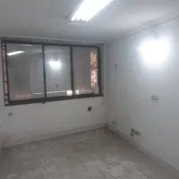 واحد اداری تجاری 70 متری موقعیت بر خیابان انقلاب
