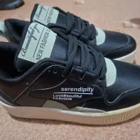 کفش فروشی حراج شد