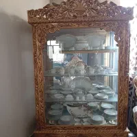 ویترین سلطنتی چوب گردو