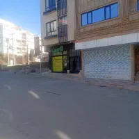 مغازه بر روی خیابان اصلی شهرک اوراز|اجارهٔ مغازه و غرفه|مریوان, |دیوار