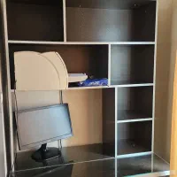 میز کامپیوتر کتابخانه دار
