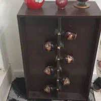 کمد چوبی به همراه پیک وجام چراغ شاه عباسی