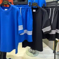 تیشرت ساده|لباس|فردیس, منظریه|دیوار