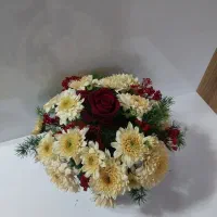 باکس گل طبیعی  رز و ترکیبی از داوودی