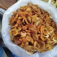 فروش برگ زردالو