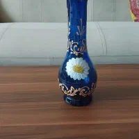 گلدان شیشهای قدیمی دستساز