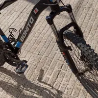 دوچرخه 26|دوچرخه، اسکیت، اسکوتر|میانه, |دیوار