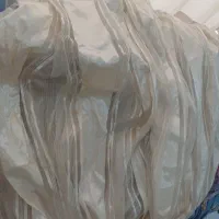 دوعدد پرده شیشه ایی حریر کرم رنگ