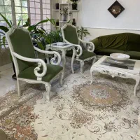 یک دست مبل هفت نفره با گنجه ومیز جلو مبلی