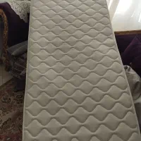 تخت با تشک در حد نو سالم|تخت و سرویس خواب|دماوند, مسکن مهر گیلاوند|دیوار