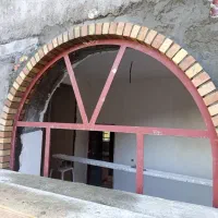 کارگر بومی جهت کار کاشی کاری و سنگ کاری