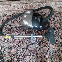 دوعدد جاروبرقی در حد