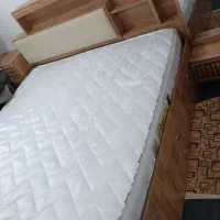 تخت خواب دونفره شیک تکمیل استفاده نشده با تشک