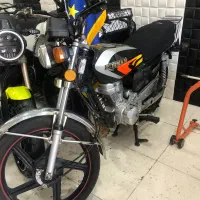 هوندا ۱۲۵احسان ۱۴۰۱بدون ضربه وایراد