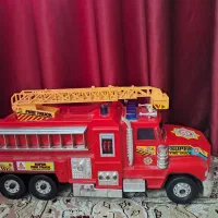 ماشین آتش سایز بزرگ در حد نو