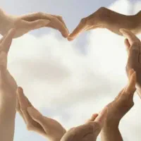 کمک به بانوان