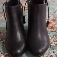 کفش سایز 37 به 38 هم میخوره