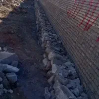 سنگ کاری پی و شناژ و الموتور بندی و تخریب کاری