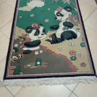 فرش اتاق کودک قدیمی کاملا تمیز وتو