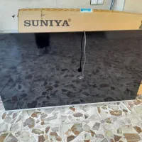 تلوزیون ۶۵ اینچ سونیا .فقط پنلش شکسته نیاز ب تعمیر