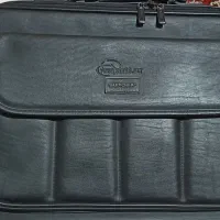 کیف اداری و لبتاپ