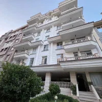 ۸۵ متر فول لابی و سرایداری