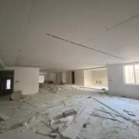 رهن و اجاره مغازه ۴۰۰ متری نوساز بر اصلی خیابان