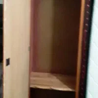 3 عدد کمد لباس.