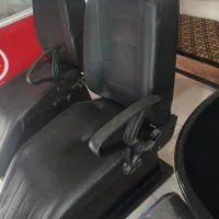 یک سرشور و دو صندلی متحرک|آرایشگاه و سالنهای زیبایی|قزوین, |دیوار