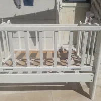 گهواره دو کاره هم گهوار  میشه  هم تخت جنسش چوبه|تخت و صندلی بچه|بروجرد, |دیوار