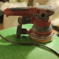 سمباده زن محک