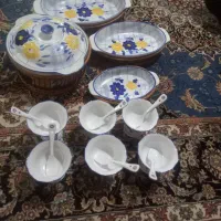 بستنی خوری و ظروف