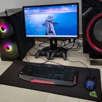 سیستم گیمینگ کیس و مانیتور وموس و کیبورد