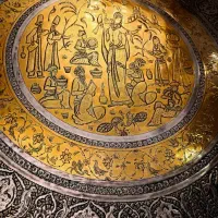 سینی مسی بزرگ قلمزنی قدیمی|کلکسیون اشیاء عتیقه|تهران, میدان ولیعصر|دیوار