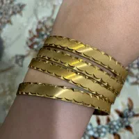 النگو سایز ۲ رنگ ثابت تضمینی طلا نیست