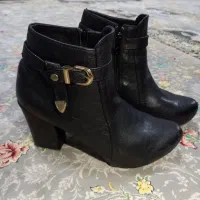 کفش و نیم بوت|کیف، کفش، کمربند|سیاهکل, |دیوار