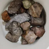 تعدادی سنگ قیمتی