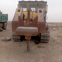 بلدوزر D8k و خاور ۸۰۰