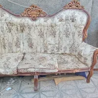 مبل سلطنتی فقط چوب رویش وپایها خرابه|مبلمان خانگی و میز عسلی|مشهد, انصار|دیوار