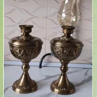 دوعدد لاله یا چراغ دکوری سالم فقط یکش لاله نداره