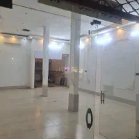 رهن و اجاره دو دهنه مغازه ۸۰ متری خیابان وحید